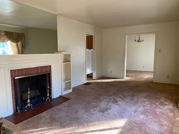 4th image of 632 Oak Dr