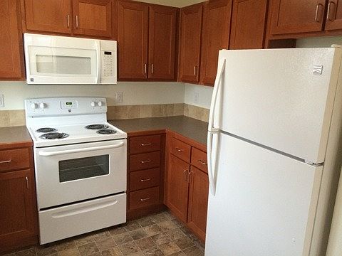 1st image of 1017 SE 12th Ave APT 205