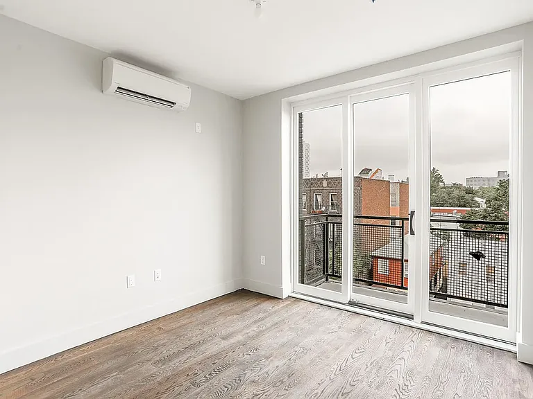 142 Erasmus St #3C — Photo 14