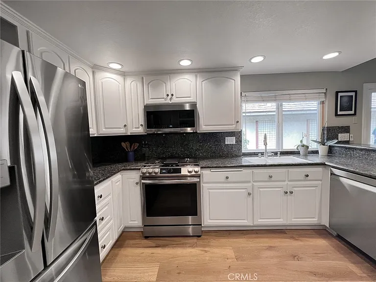 80 Ilex Dr — Photo 4