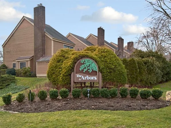 83 Greenway Close, Rye Brook, NY 10573