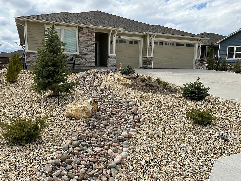 Giant driveway can park 6 vehicles; 3-Car garage