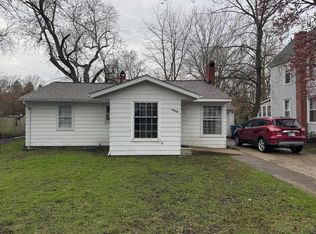 406 S Main St, Morocco, IN 47963