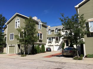 20 Miles Ave #AV20, Providence, RI 02906