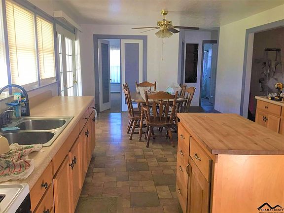 2nd image of 137 Mariposa Ave