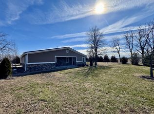 1792 E 1500th Rd, Lawrence, KS 66044