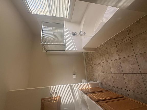 5th image of 6101 Shamrock Dr