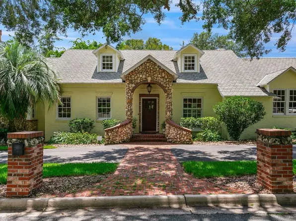 2739 SW 3rd Pl, Gainesville, FL 32607