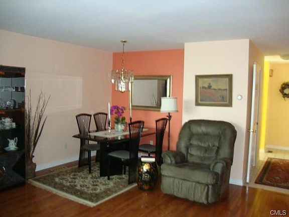 4th image of 11 Van Zant St Unit 1