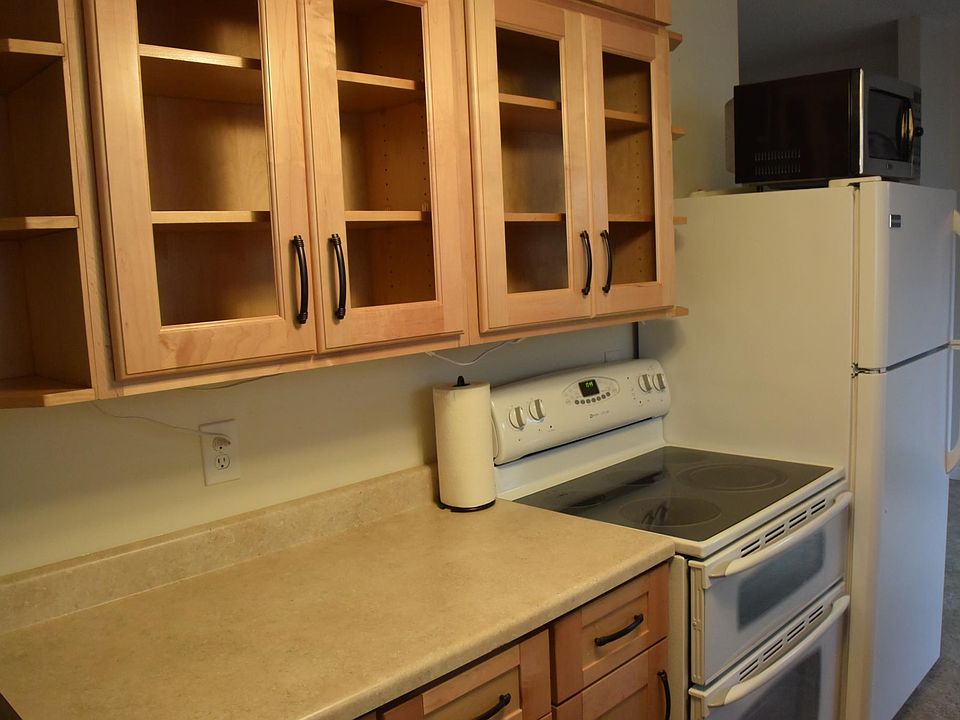 1st image of 2380 SE 45th Ave APT B