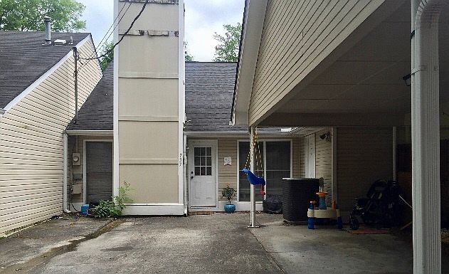 2nd image of 737 Columbiana Rd