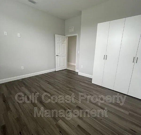 662 Windermere Dr — Photo 12