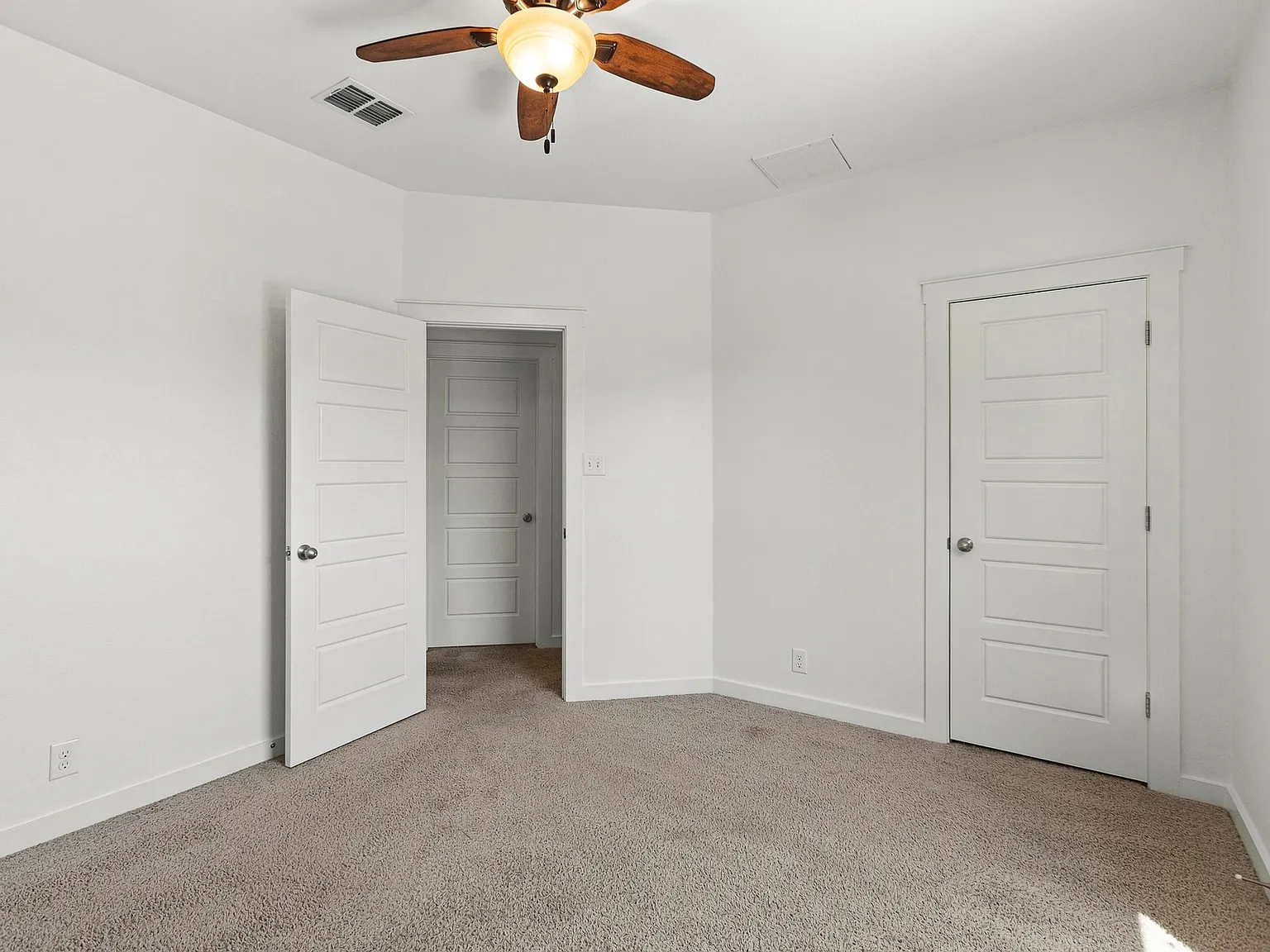 2101 Rivers Edge Way — Photo 4