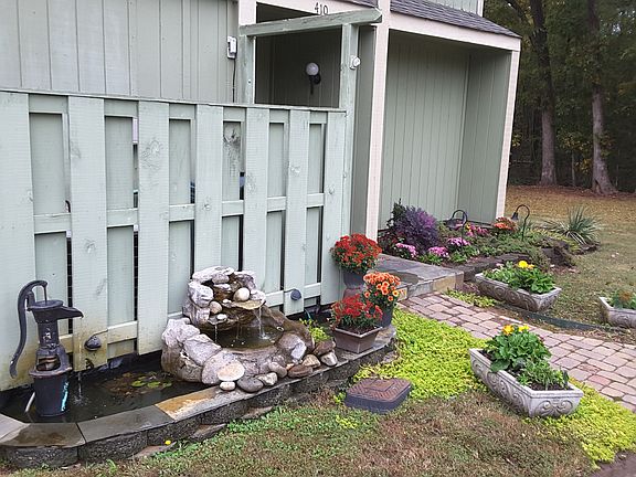 Beautifully landscaped 