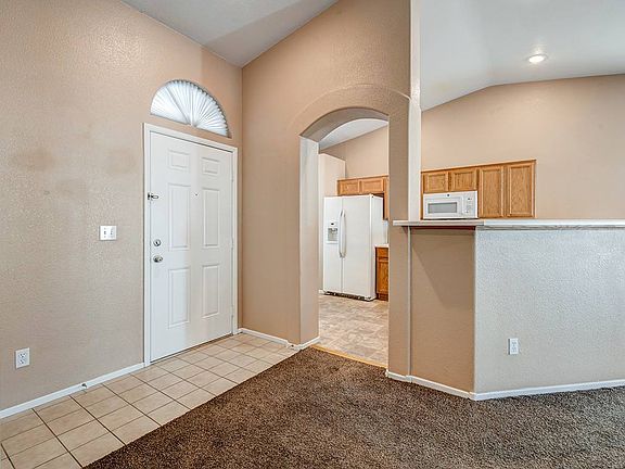 3rd image of 4713 Mountain Tree St