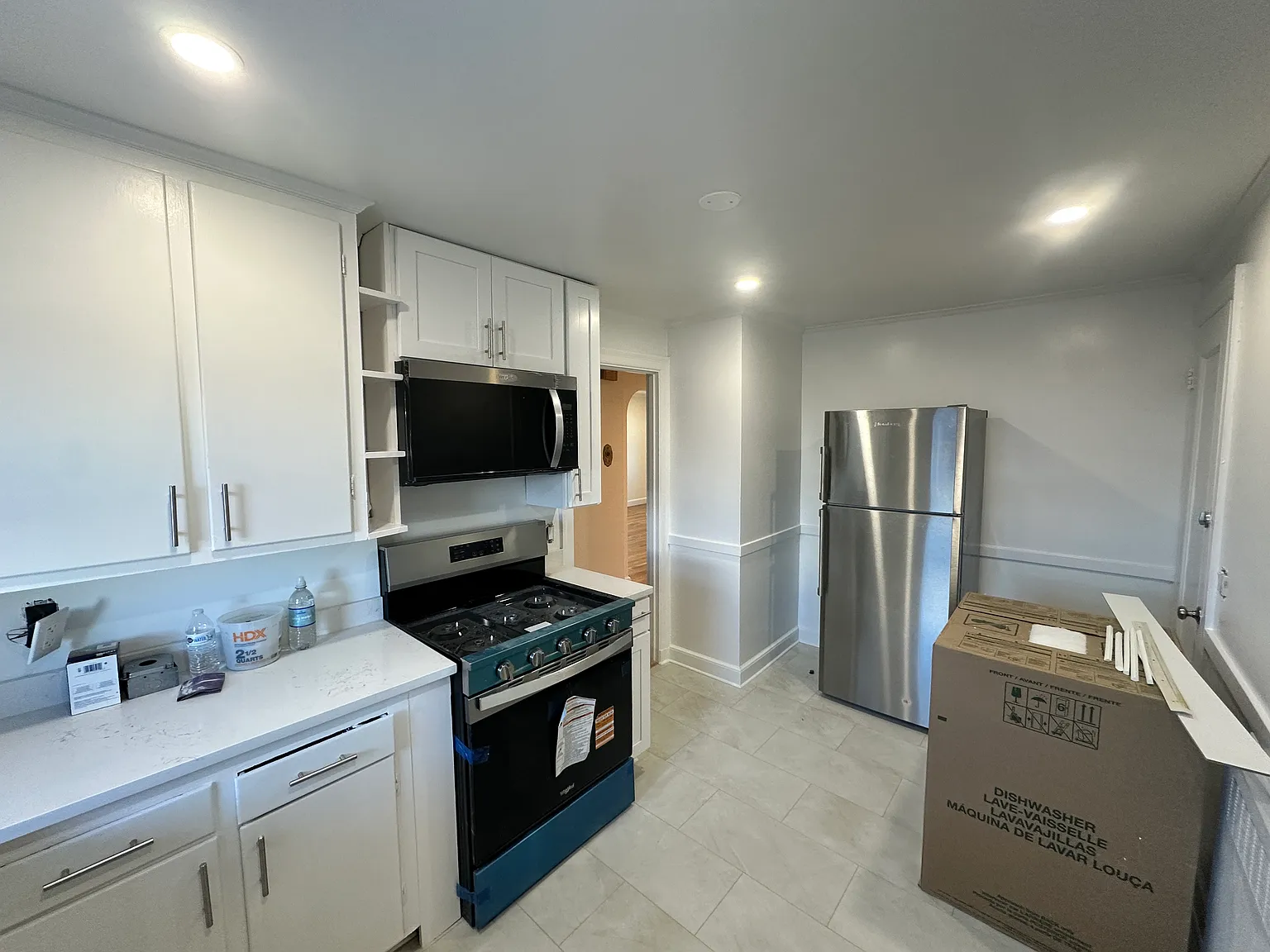 2 bed, 9999 sqft, $2,650 — Photo 3