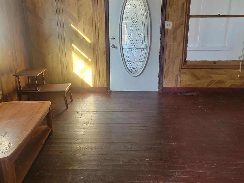 2nd image of 812 South Ave