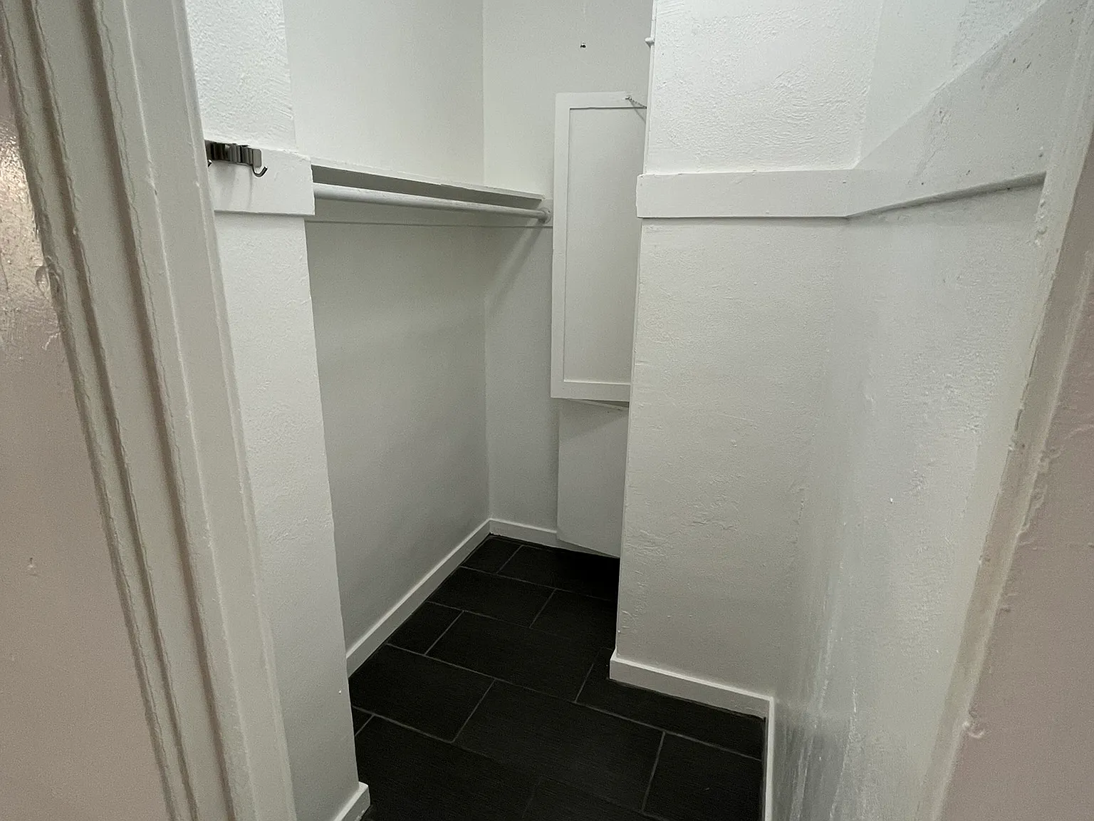Studio, 550 sqft, $1,595 — Photo 4