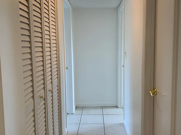 9355 SW 8th St #202 — Photo 32
