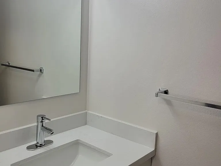 Franklin Apartments — Photo 19
