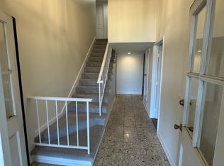 4621 E Greenwood Dr, Anaheim, CA 92807