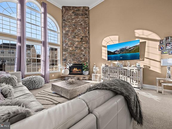 3rd image of 3709 Wilton Ct