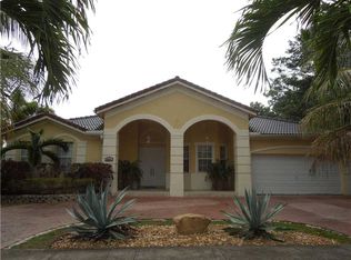 9901 SW 32nd St, Miami, FL 33165