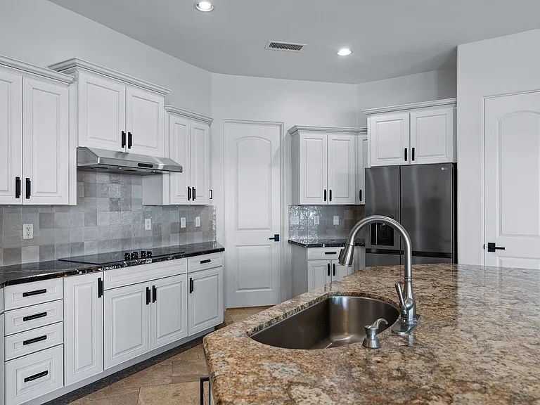 21439 E Maya Rd — Photo 16