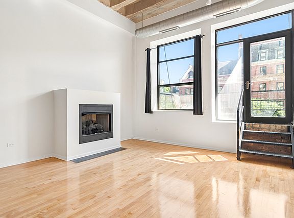 3rd image of 130 S Ashland Ave #414