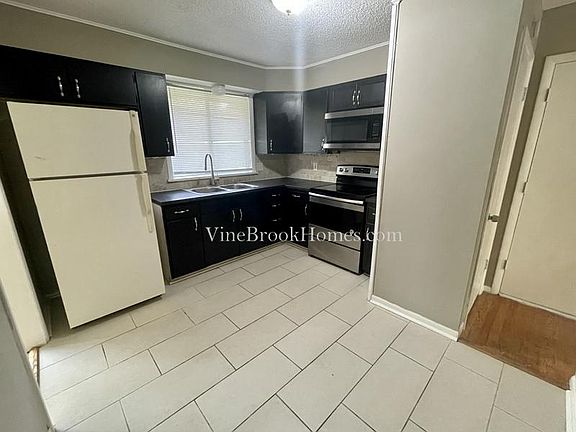 5th image of 9213 Richmond Dr