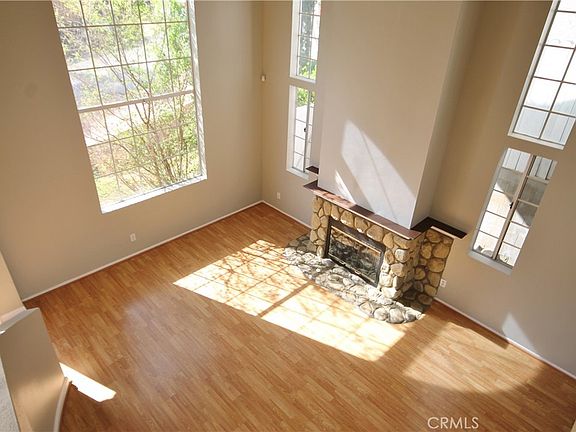 4th image of 9326 Rowell Ave