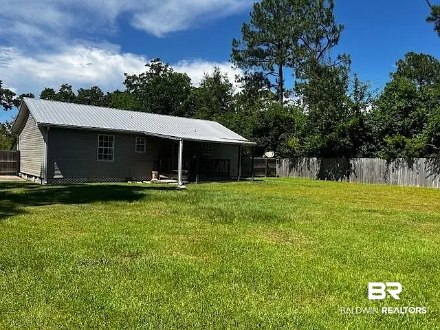 3 bed, 2.0 bath, 1144 sqft, $2,300 — Photo 3