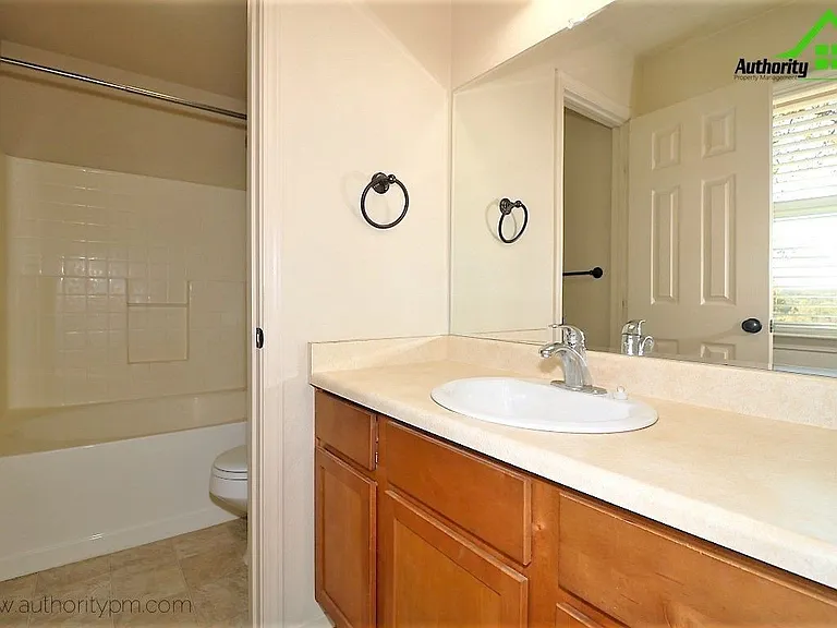 19531 Prospect Peak Ct #B — Photo 12