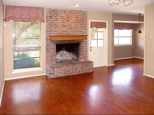 2nd image of 522 BRIAR OAK LANE