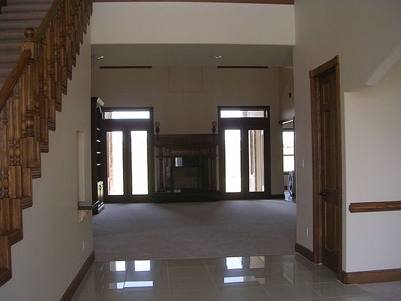 4th image of 5605 N 5th St
