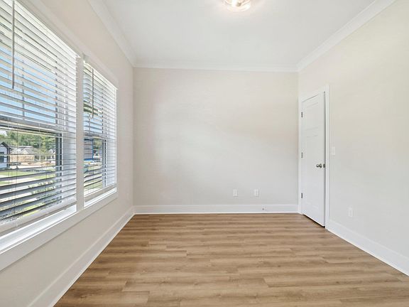 4th image of 171 Collins Cove Dr