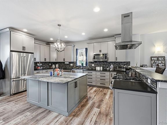 4th image of 122 N Gilbert Street