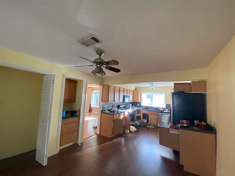 2316 Robin St — Photo 18