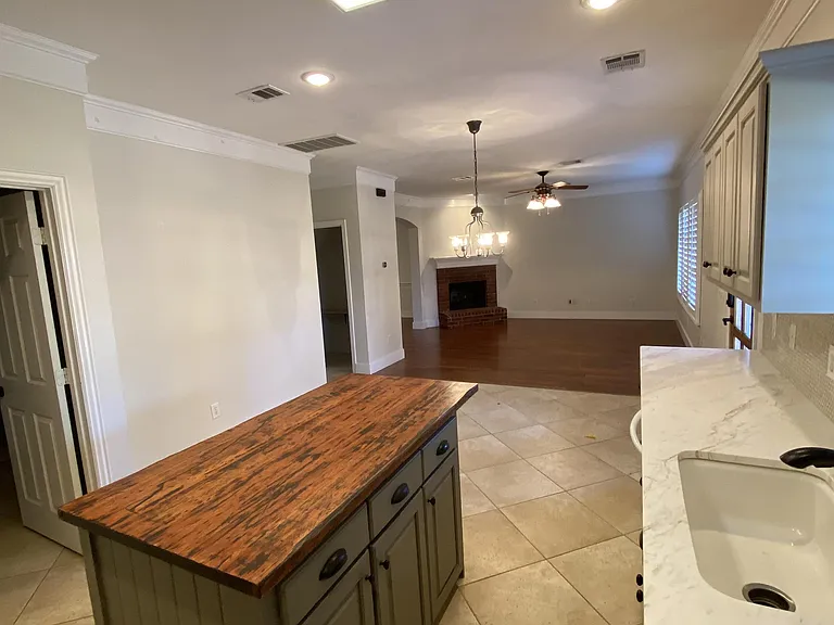 519 Cellars Ct — Photo 20