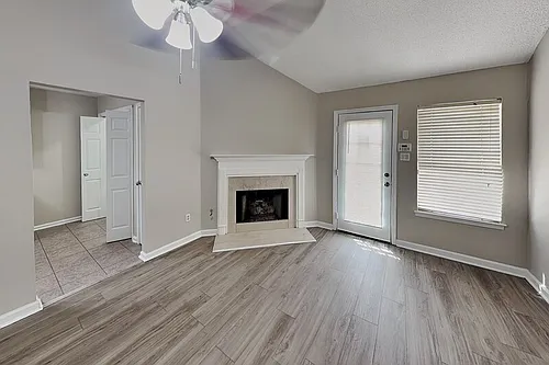 1633 Dexter Ln Photo 1