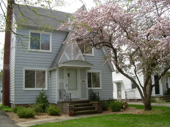 2308 Scholl Rd, University Heights, OH 44118