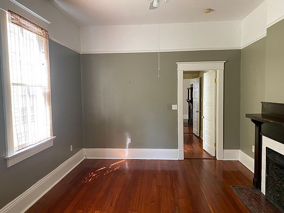 3rd image of 3025 Grand Ave