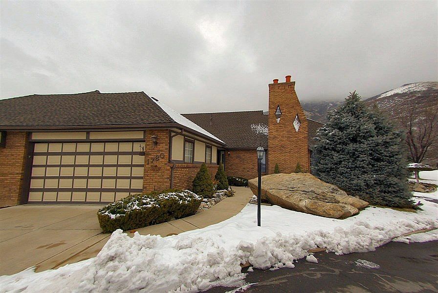 2nd image of 1780 Victoria Ct
