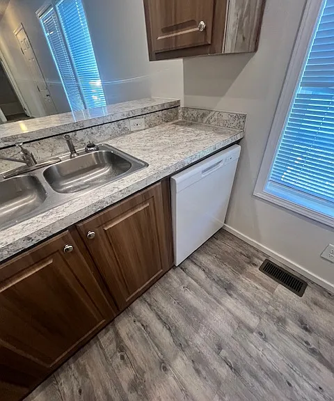 Ponderosa Rental Homes-LaPine, OR — Photo 18