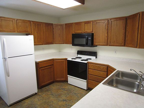 5th image of 1704-1706 Louise Cir