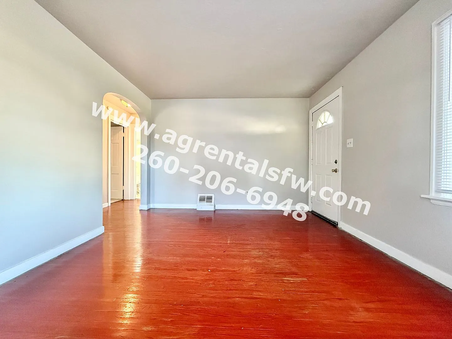 2 Bedroom House — Photo 3