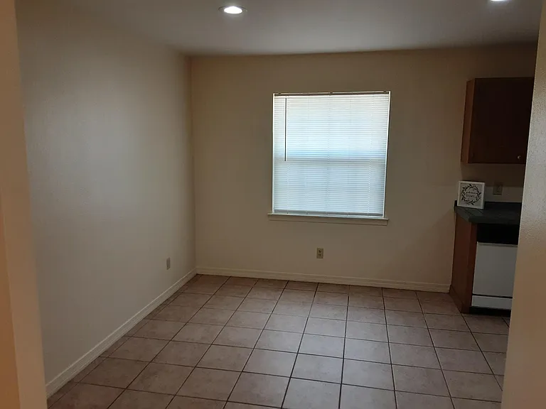 12182 Fernwood Dr W — Photo 11