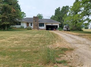 8380 Pope Rd, Jonesville, MI 49250