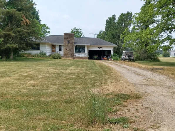 8380 Pope Rd, Jonesville, MI 49250