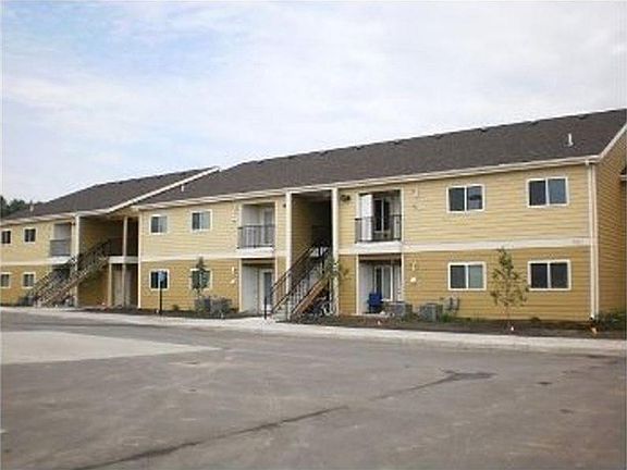 2nd image of 576 Dexter Dr